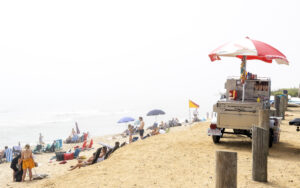 Nantucket Beach Dogs food cart at Cisco Beach